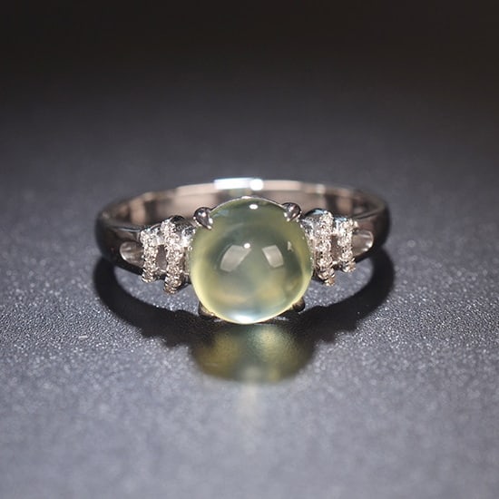 14k Gold 2.46 Ctw Natural Prehnite & Diamond Ring: Ref:231068357 // gold content:14k gold // ring size:7. 25us // // main gemstone:prehnite // shape:round // carat weight:2. 40ct // color:green // treatment:natural // cut grade:g // // adjacent