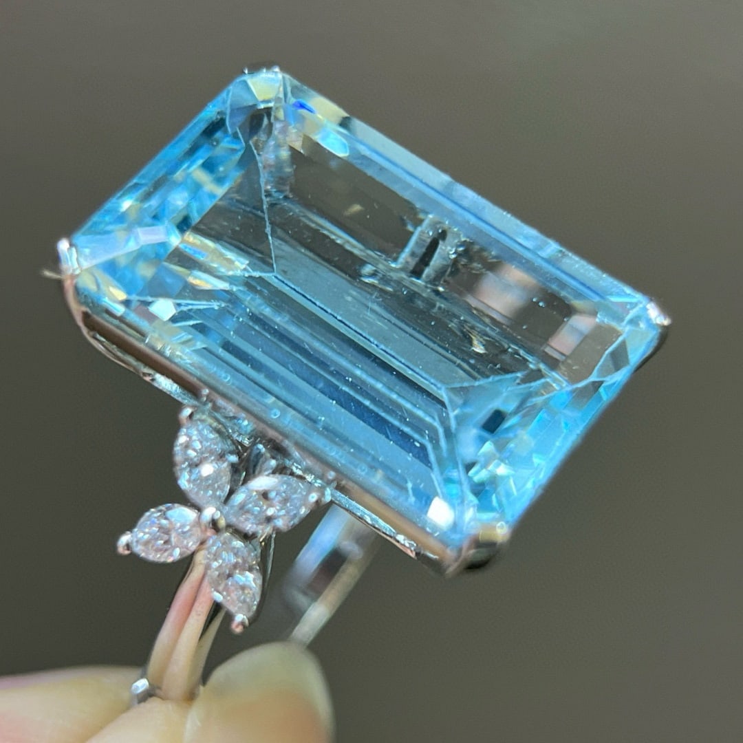 14k Gold 11.76 Ctw Natural Aquamarine & Diamond Ring - 3