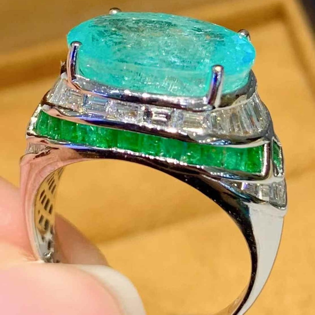 14k Gold 6.88 Ct Natural Paraiba Tourmaline & Diamond & Emerald Ring - 3