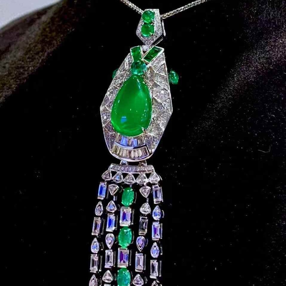 14k Gold 3.6 Ct Vivid Green Natural Emerald & Diamond Pendant( Without Chain ) - 3