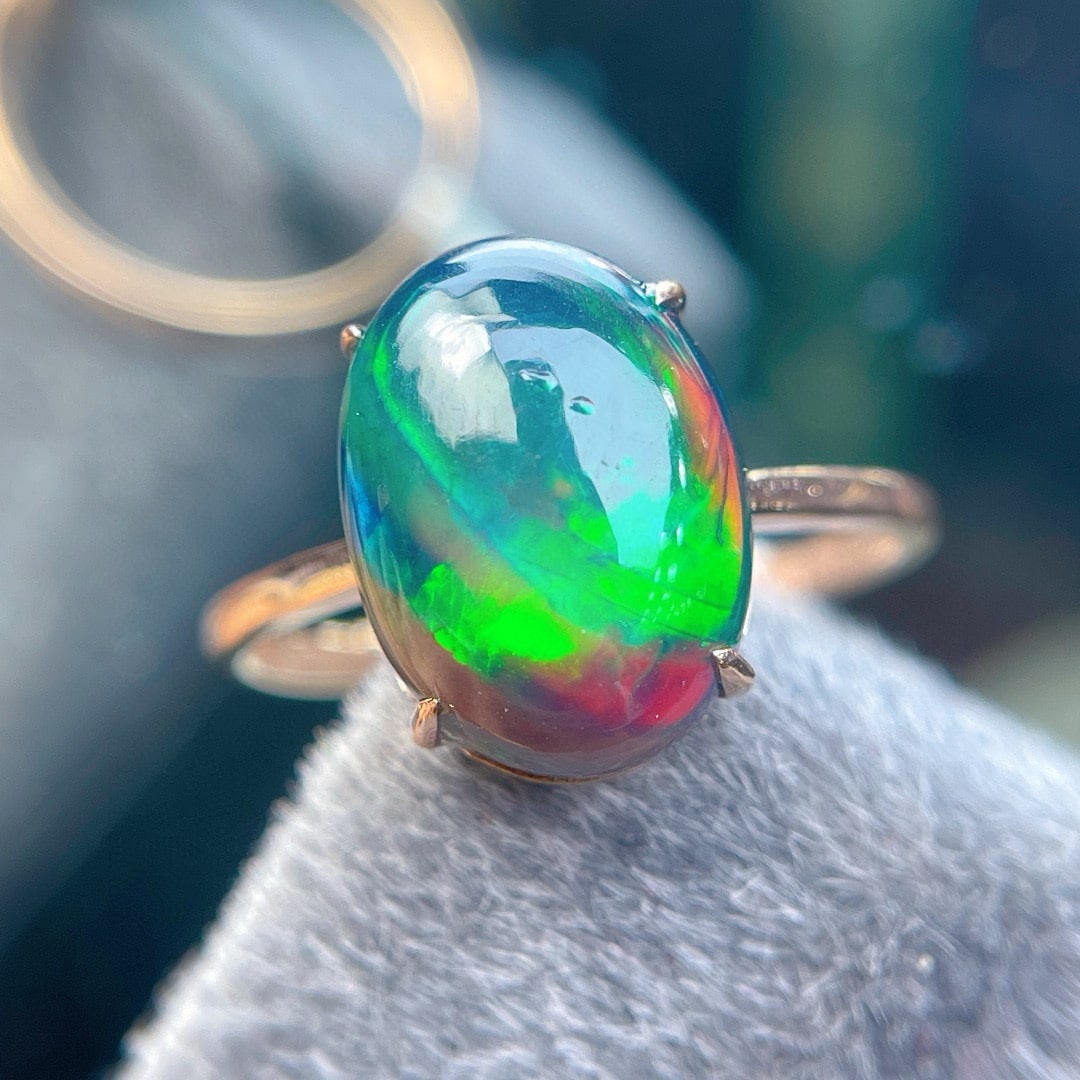 14k Gold 3.94 Ct Natural Opal Ring - 3