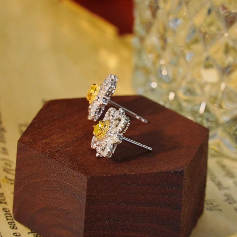 14k Gold 0.7 Ct Natural Color Diamond Earrings - 3