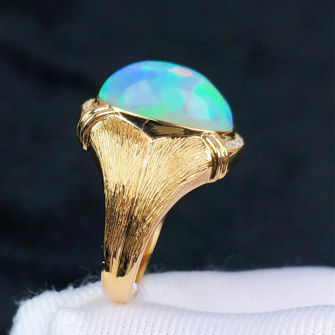 14k Gold 4.73 Ctw Natural Opal & Diamond Ring - 6