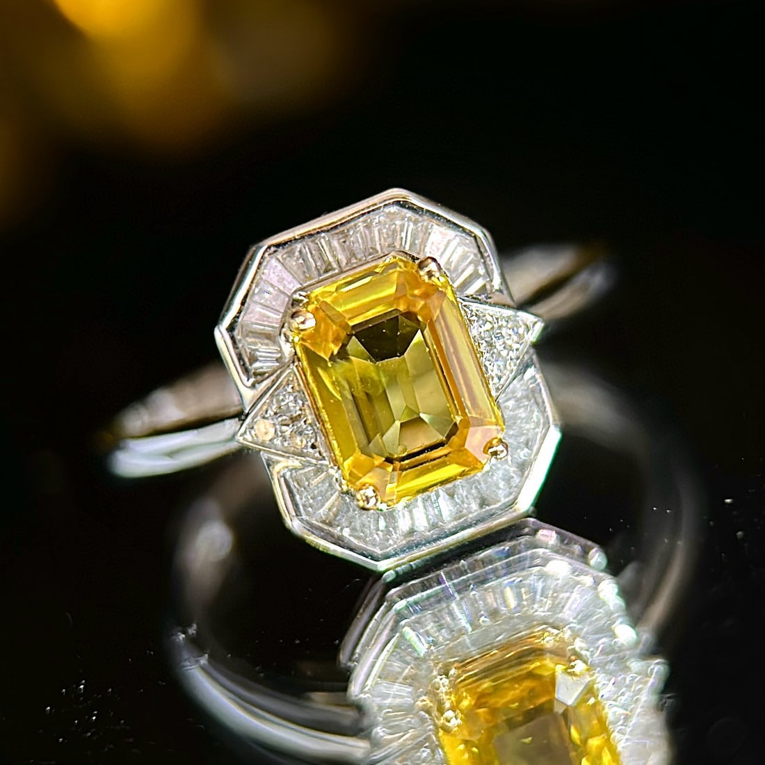 14k Gold 1.41 Ctw Natural Sapphire & Diamond Ring: Ref:231070075 // gold content:14k gold // ring size:7. 25us // // main gemstone:sapphire // shape:octagonal // carat weight:1. 2ct // color:yellow // treatment:natural // // adjacent gemstone 2 :