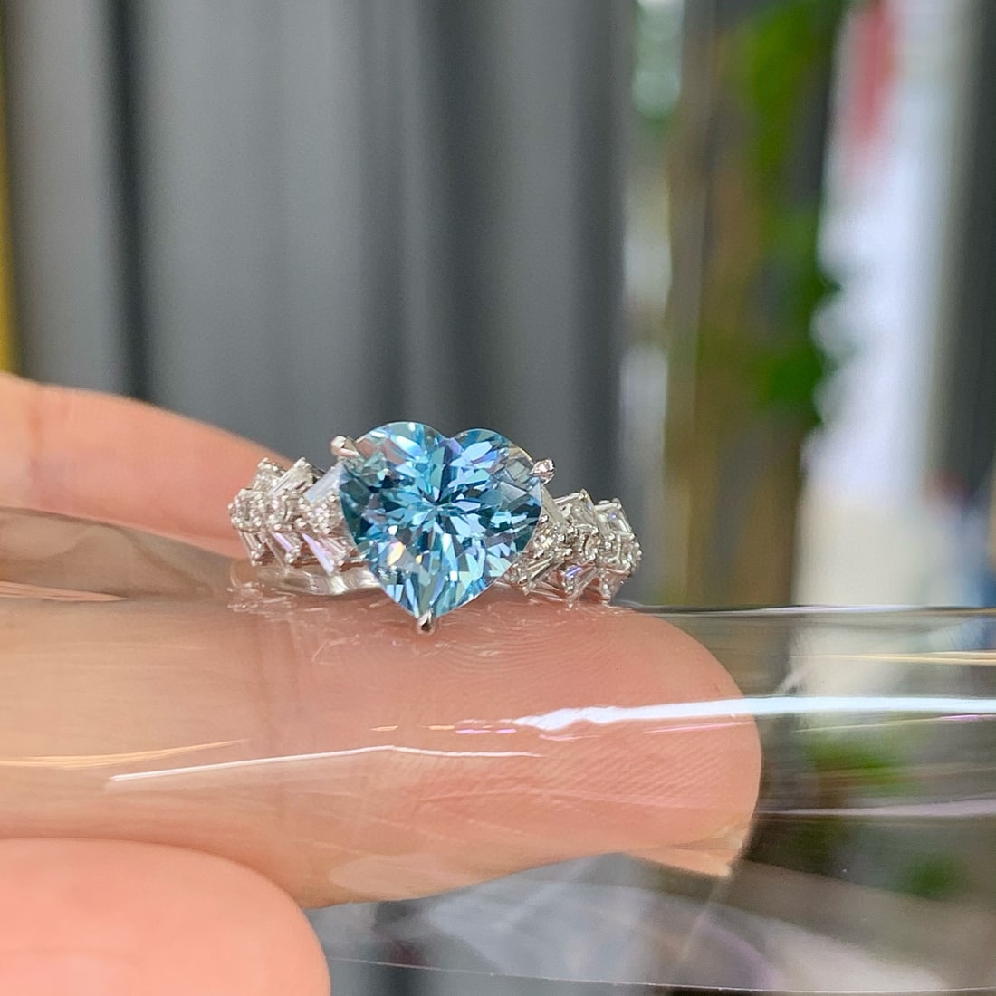 14k Gold 2.75 Ctw Natural Aquamarine & Diamond Ring - 3
