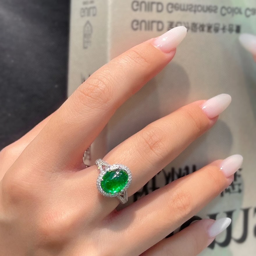 14k Gold 3.6 Ct Natural Emerald & Diamond Ring - 5