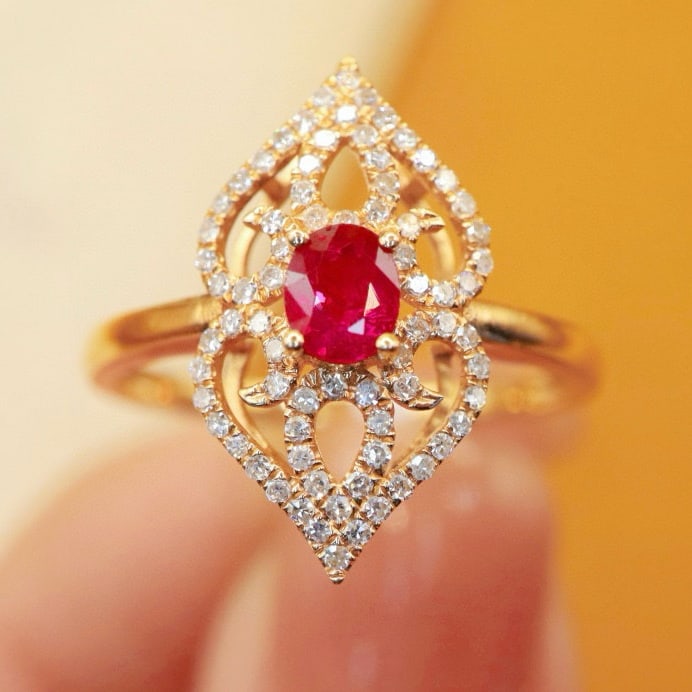 14k Gold 0.62 Ctw Vivid Red Natural Ruby & Diamond Ring: Ref:231070118 // gold content:14k gold // ring size:7. 25us // // main gemstone:ruby // shape:oval // carat weight:0. 40ct // color:vivid red // treatment:natural // // adjacent gemstone 2 : diamond
