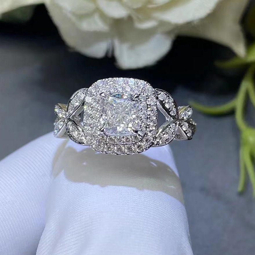Gia Certified 14k Gold 1.00 Ct Natural G Vs2 Cushion Diamond Ring: Ref:231070125 // gold content:14k gold // ring size:7. 25us // // main gemstone:diamond // certified:gia // shape:cushion // carat weight:1. 00ct // clarity grade:vs2 // color:g // treatment:natural