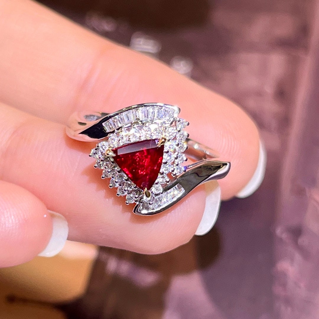 14k Gold 1.13 Ctw Natural Ruby & Diamond Ring - 2