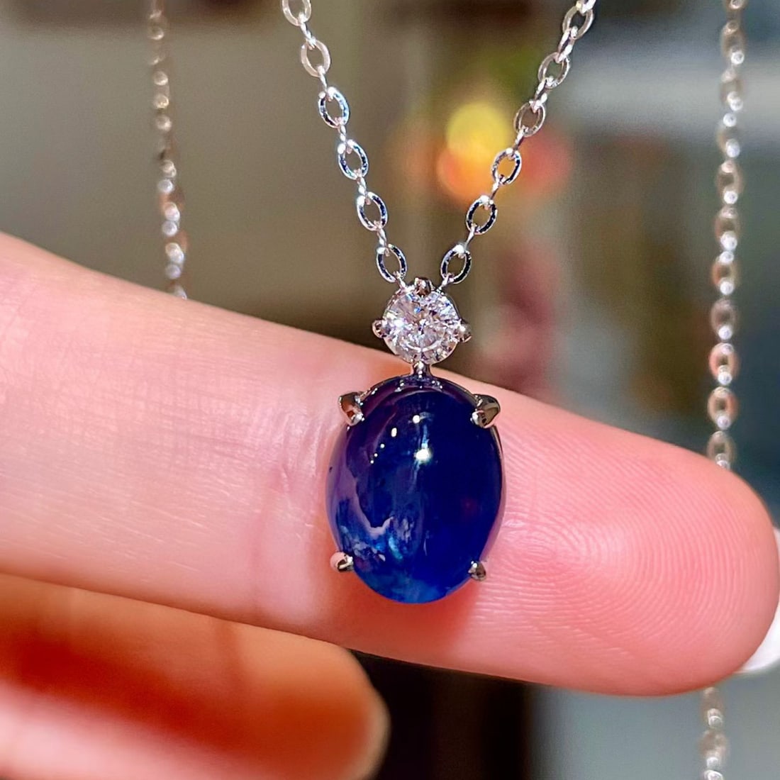 14k Gold 3.71 Ctw Natural Sapphire & Diamond Necklace: Ref:231070147 // gold content:14k gold // main gemstone:sapphire // shape:oval // carat weight:3. 59ct // color:blue // treatment:natural // // adjacent gemstone 2 : diamond // shape:round // carat