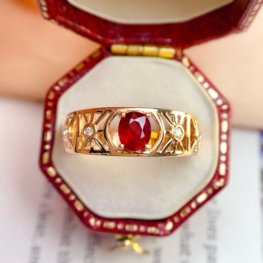 14k Gold 0.60 Ct Vivid Red Natural Ruby & Diamond Ring: Ref:231070157 // gold content:14k gold // ring size:7. 25us // // main gemstone:ruby // shape:oval // carat weight:0. 60ct // color:vivid red // treatment:natural // // adjacent gemstone 2 : diamond