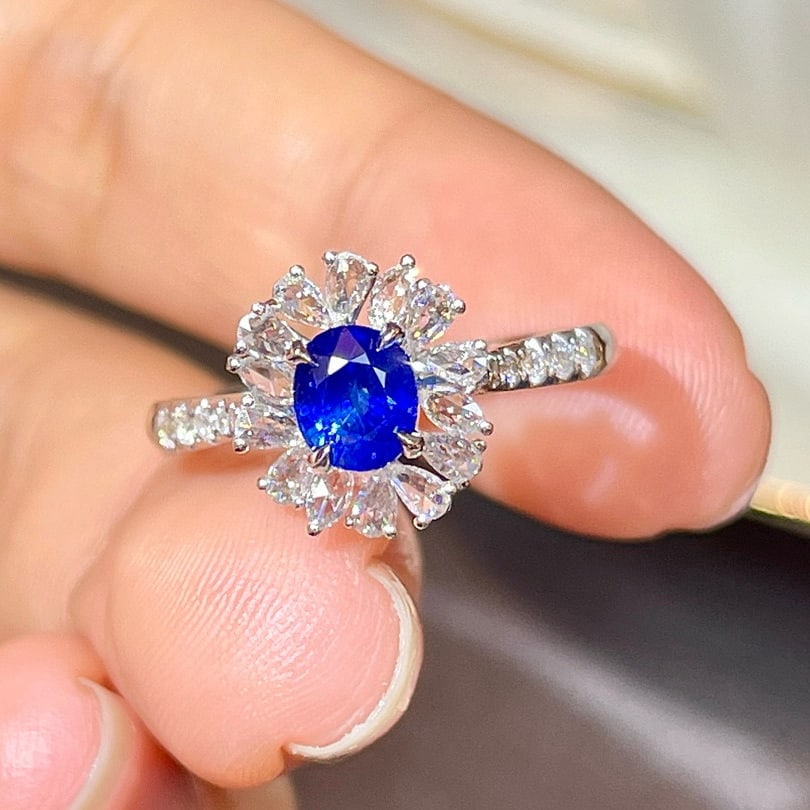 14k Gold 1.31 Ctw Vivid Blue Natural Sapphire & Diamond Ring - 3