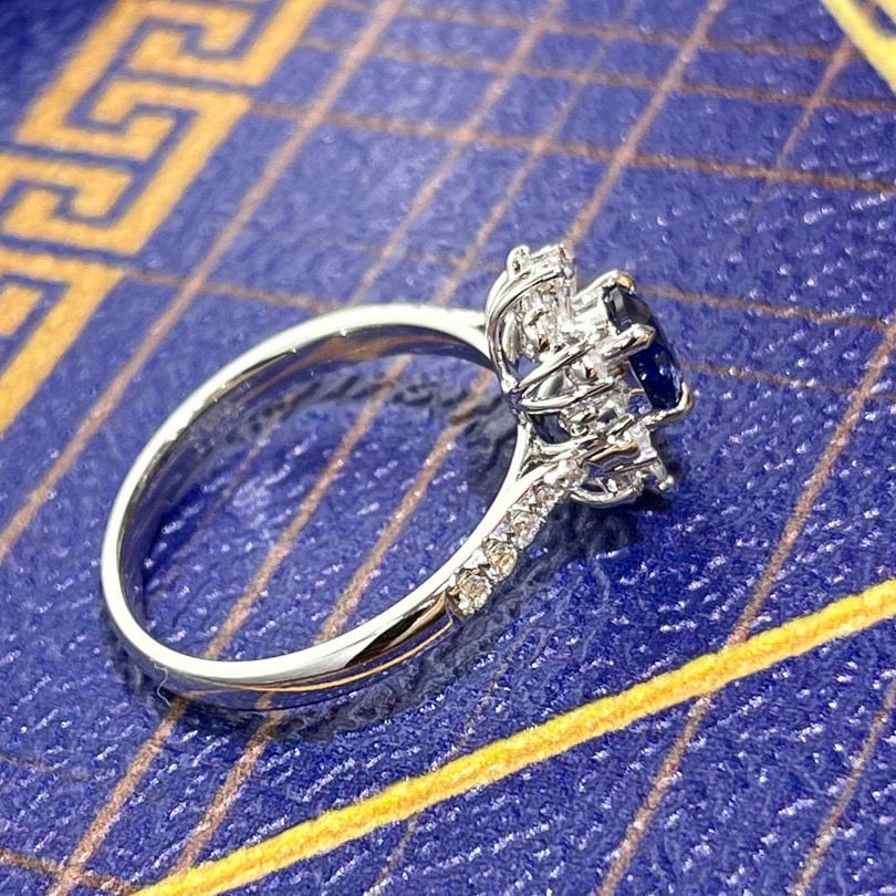 14k Gold 1.31 Ctw Vivid Blue Natural Sapphire & Diamond Ring - 4