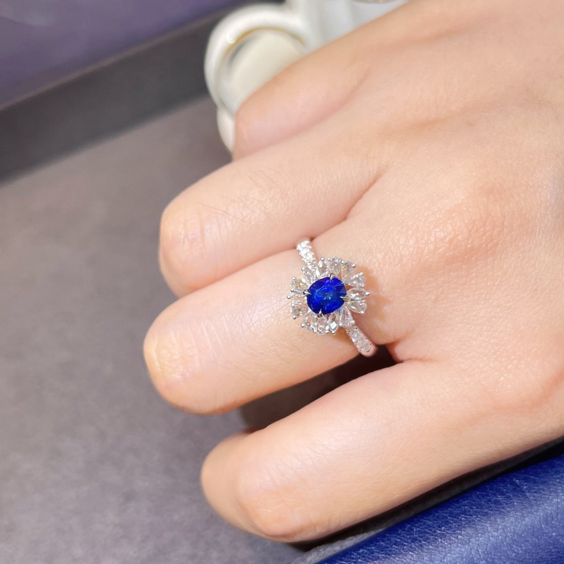 14k Gold 1.31 Ctw Vivid Blue Natural Sapphire & Diamond Ring - 6