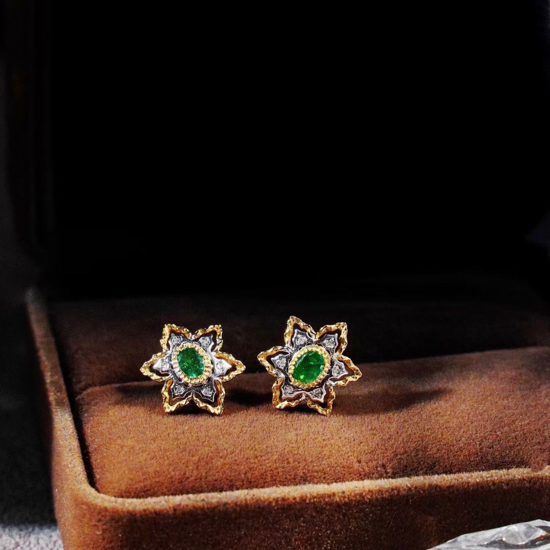 14k Gold 0.38 Ct Vivid Green Natural Emerald & Diamond Earrings - 2
