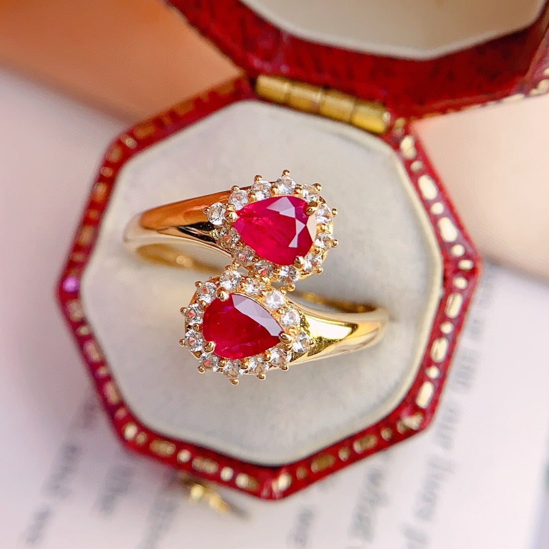 14k Gold 1.05 Ct Vivid Red Natural Ruby & Sapphire Ring: Ref:231070195 // gold content:14k gold // ring size:7. 25us // // main gemstone:ruby // shape:pear // carat weight:1. 05ct // color:vivid red // treatment:natural // // adjacent gemstone 2 : sapphire