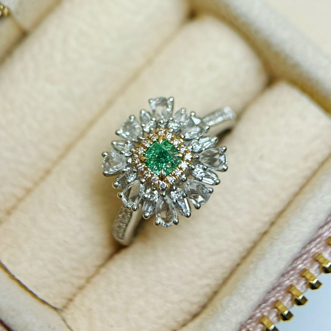 14k Gold 0.98 Ctw Natural Green Diamond & Diamond Ring: Ref:231070201 // gold content:14k gold // ring size:7. 25us // // main gemstone:green diamond // shape:cushion // carat weight:0. 24ct // color:green // treatment:natural // // adjacent gemstone 2 :