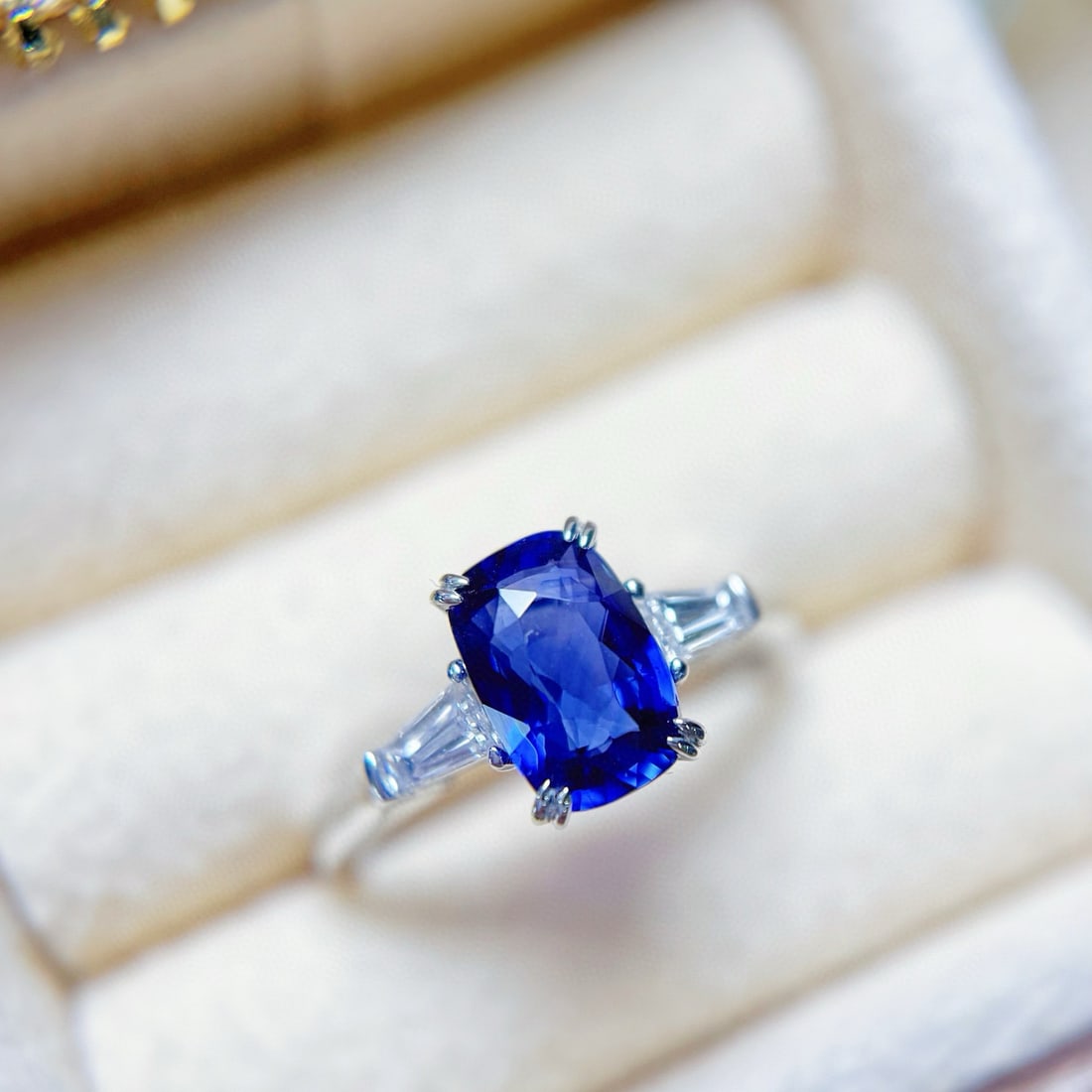14k Gold 2.27 Ctw Natural Sapphire & Diamond Ring: Ref:231070218 // gold content:14k gold // ring size:7. 25us // // main gemstone:sapphire // shape:cushion // carat weight:2. 02ct // color:blue // treatment:natural // // adjacent gemstone 2 :