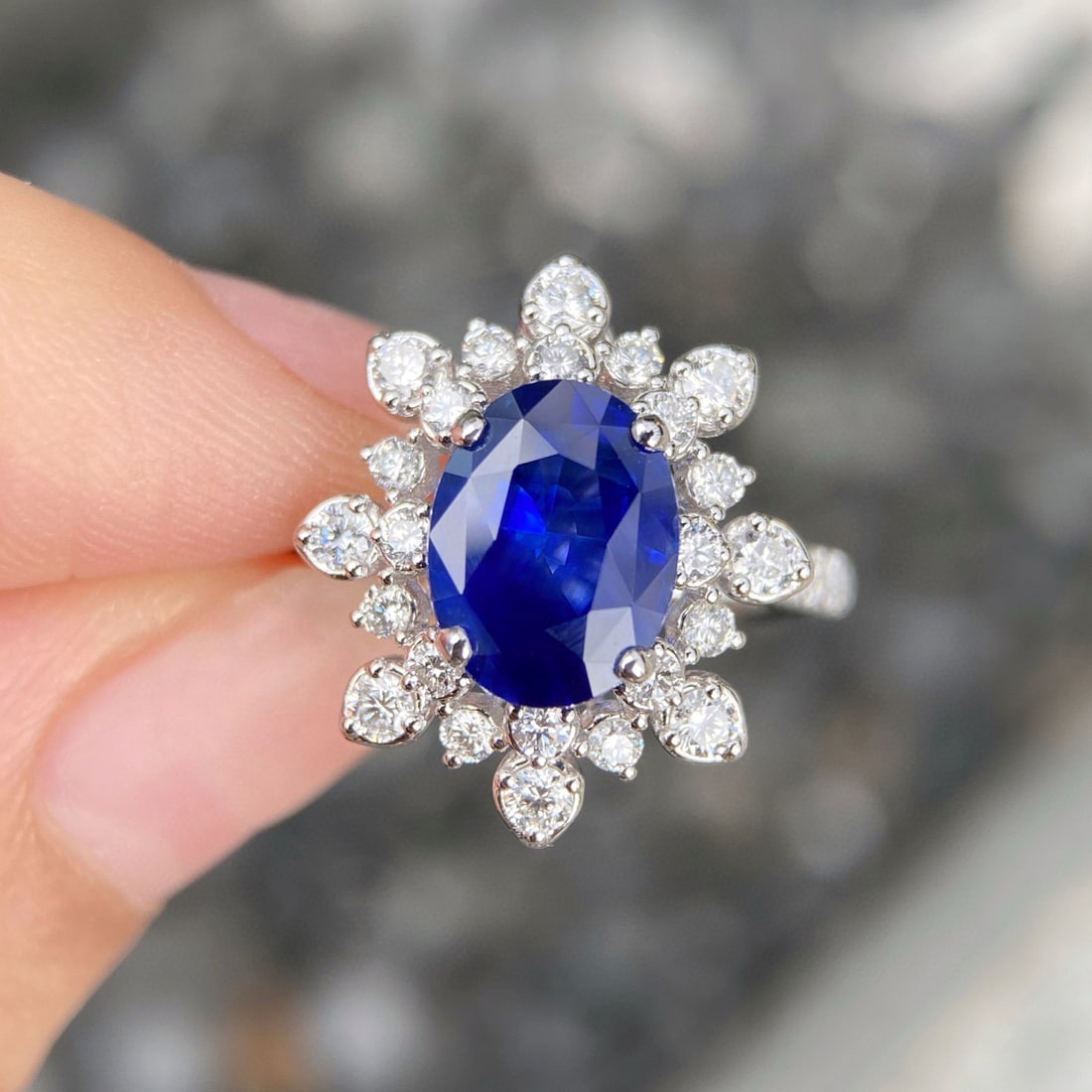 14k Gold 3.48 Ctw Natural Sapphire & Diamond Ring/pendant( Without Chain ): Ref:231070221 // gold content:14k gold // ring size:7. 25us // // main gemstone:sapphire // shape:oval // carat weight:2. 71ct // color:royal blue // treatment:natural // // adjacent gemstone 2 :
