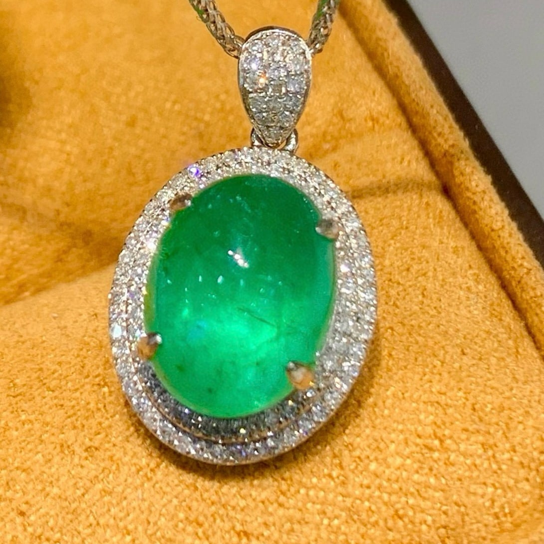 14k Gold 4.3 Ct Vivid Green Natural Emerald & Diamond Pendant( Without Chain ) - 3