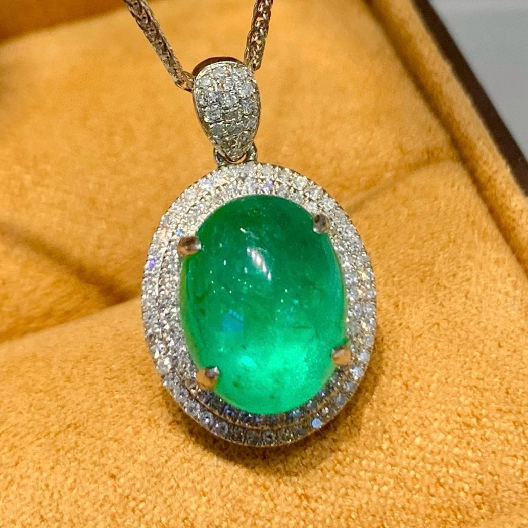 14k Gold 4.3 Ct Vivid Green Natural Emerald & Diamond Pendant( Without Chain ) - 4