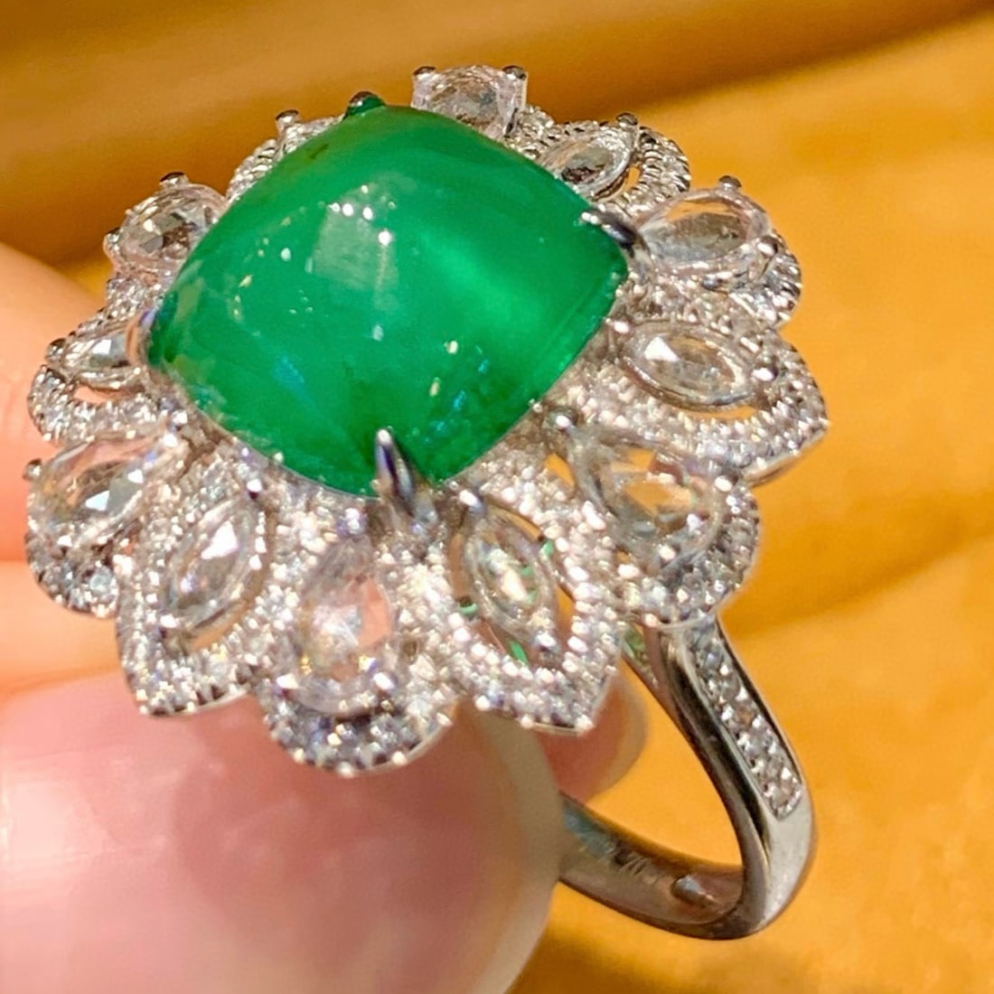 14k Gold 3.7 Ct Vivid Green Natural Emerald & Diamond & Sapphire Ring - 3
