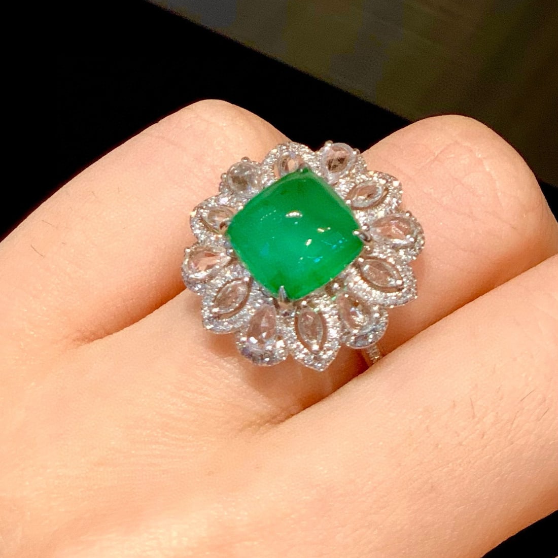 14k Gold 3.7 Ct Vivid Green Natural Emerald & Diamond & Sapphire Ring - 6