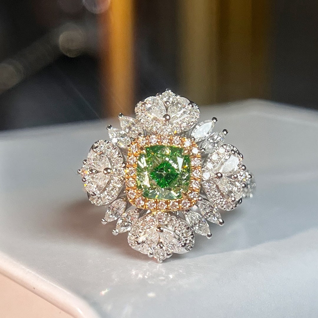 14k Gold 2.23 Ctw Natural Green Diamond & Diamond Ring/pendant( Without Chain ): Ref:231070247 // gold content:14k gold // ring size:7. 25us // // main gemstone:green diamond // shape:cushion // carat weight:1. 02ct // color:green // treatment:natural // // adjacent gemstone 2 :