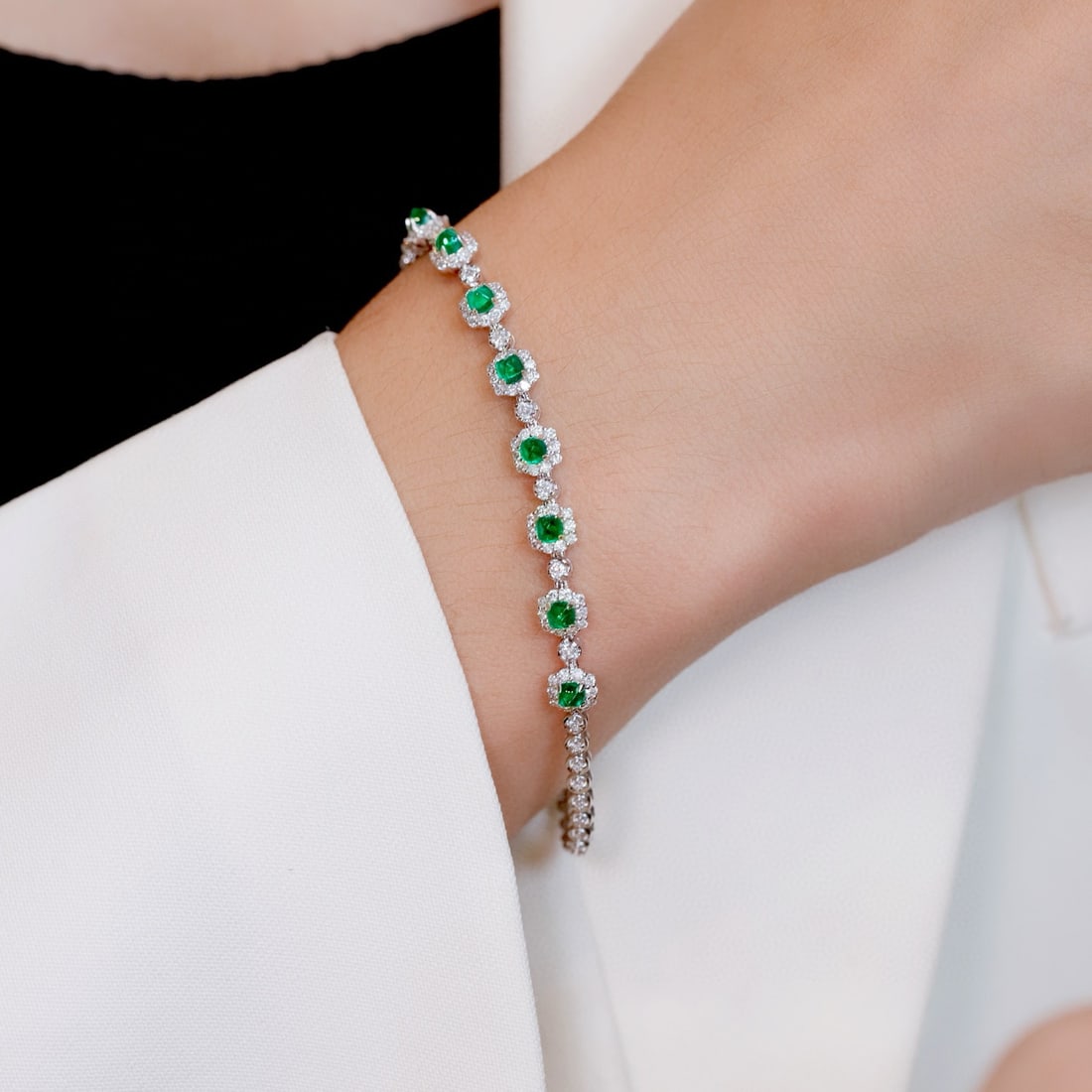14k Gold 2.13 Ctw Vivid Green Natural Emerald & Diamond Bracelet - 6