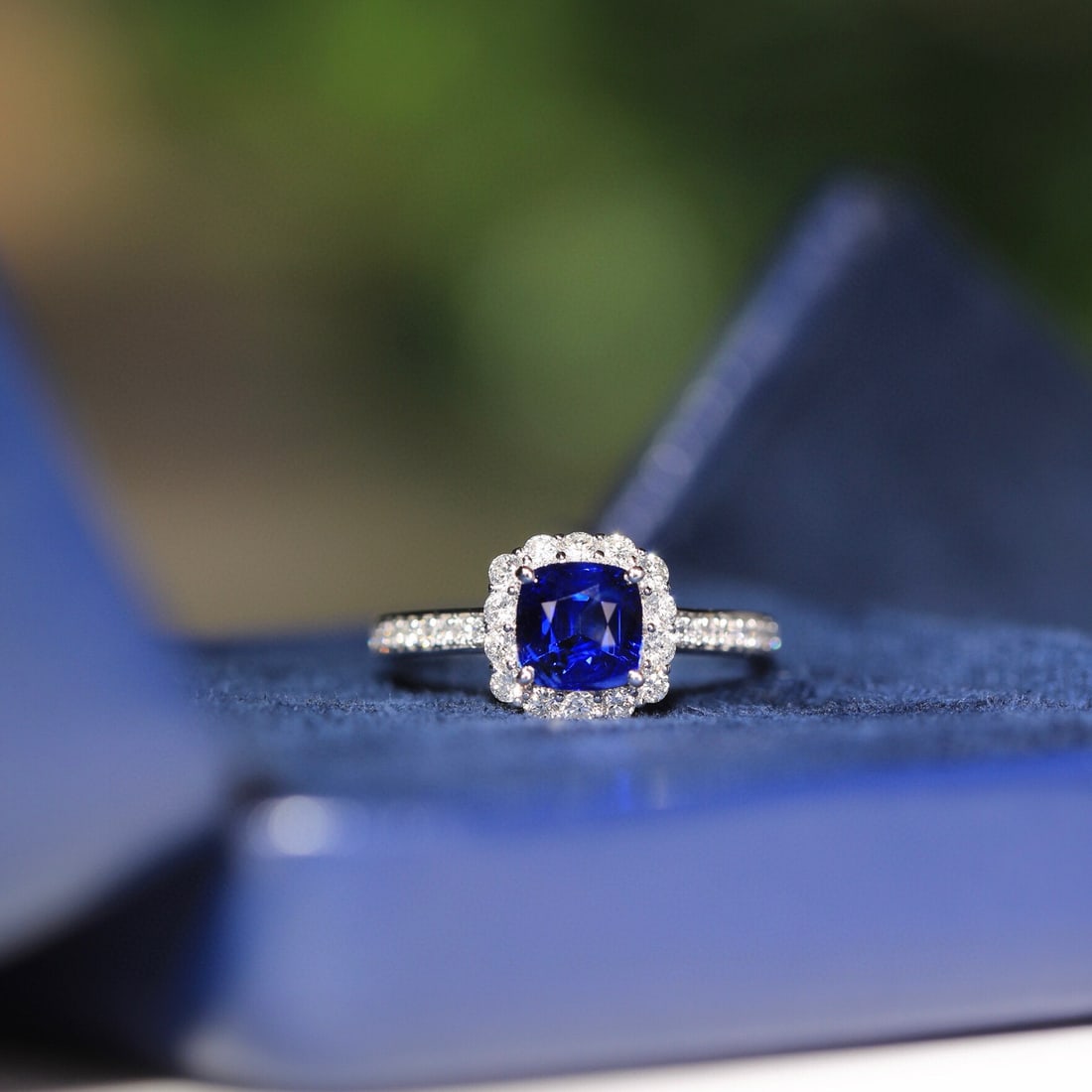 14k Gold 2.76 Ctw Natural Sapphire & Diamond Ring - 5