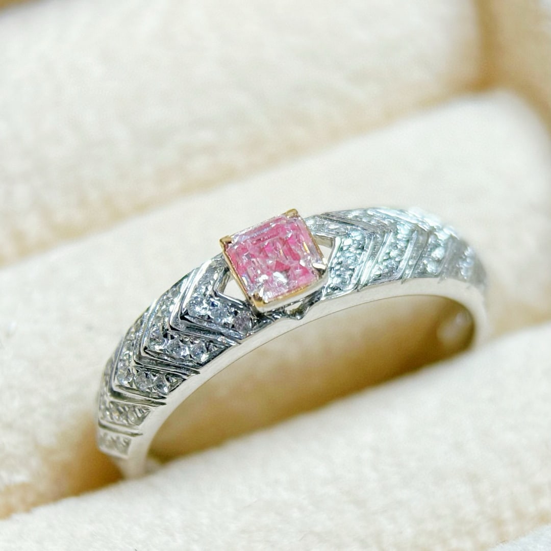 14k Gold 0.41 Ctw Natural Pink Diamond & Diamond Ring: Ref:231070278 // gold content:14k gold // ring size:7. 25us // // main gemstone:pink diamond // shape:asscher // carat weight:0. 24ct // color:pink // treatment:natural // // adjacent gemstone 2 :