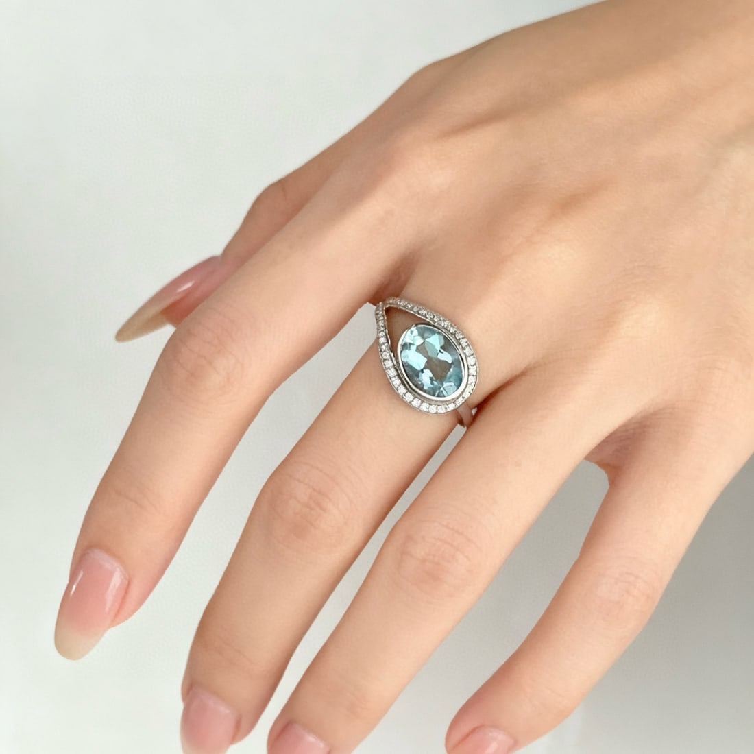 14k Gold 1.10 Ct Natural Aquamarine & Diamond Ring - 2
