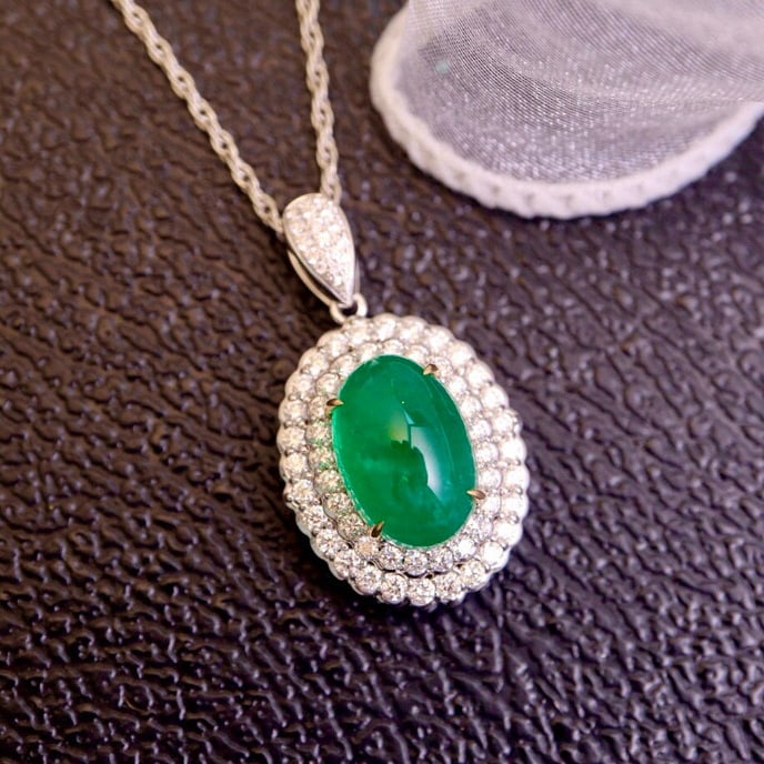 14k Gold 8.36 Ctw Vivid Green Natural Emerald & Diamond Pendant( Without Chain ): Ref:231070283 // gold content:14k gold // main gemstone:emerald // shape:oval // carat weight:7. 32ct // color:vivid green // treatment:natural // // adjacent gemstone 2 : diamond // shape:round //