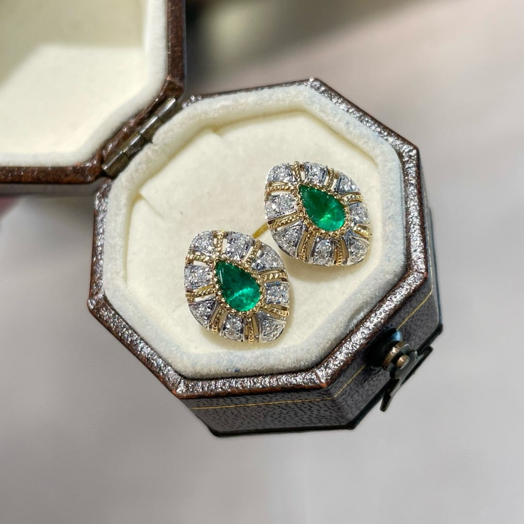 14k Gold 0.38 Ct Vivid Green Natural Emerald & Diamond Earrings - 3
