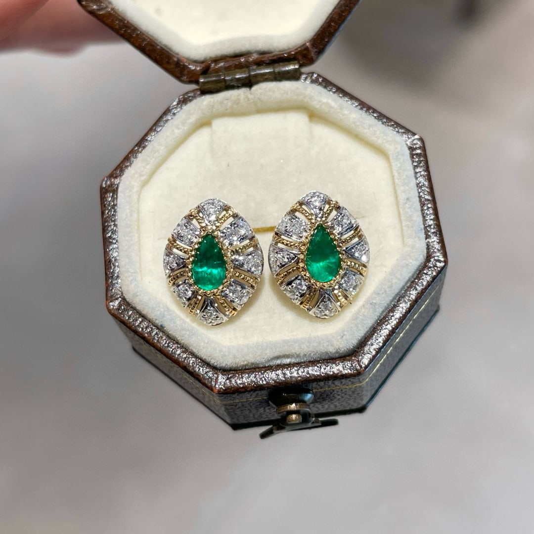14k Gold 0.38 Ct Vivid Green Natural Emerald & Diamond Earrings - 4