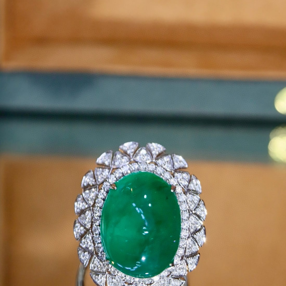 14k Gold 14.88 Ctw Natural Emerald & Diamond Ring: Ref:231070288 // gold content:14k gold // ring size:7. 25us // // main gemstone:emerald // shape:oval // carat weight:14. 16ct // color:green // treatment:natural // // adjacent gemstone 2 : diamond