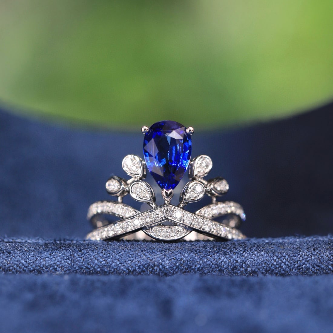 14k Gold 2.01 Ctw Natural Sapphire & Diamond Ring: Ref:231070304 // gold content:14k gold // ring size:7. 25us // // main gemstone:sapphire // shape:pear // carat weight:1. 56ct // color:royal blue // treatment:natural // // adjacent gemstone 2 :