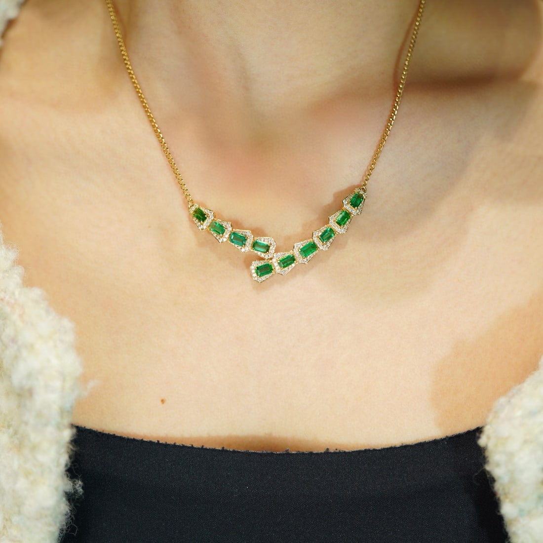 14k Gold 3 Ct Vivid Green Natural Emerald & Diamond Necklace - 6