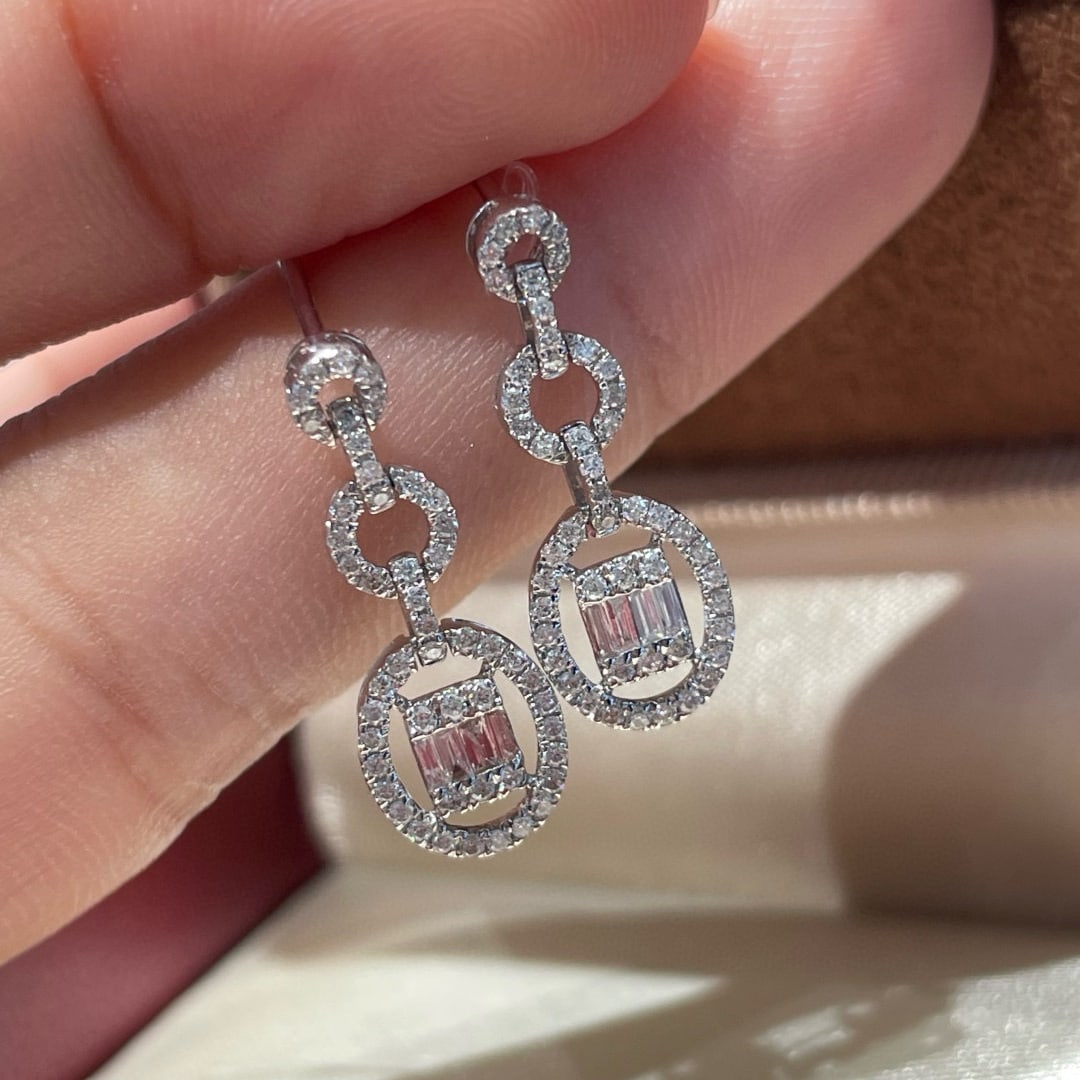 14k Gold 0.36 Ct Natural H Diamond Earrings: Ref:231070333 // gold content:14k gold // main gemstone:diamond // shape:multiple // carat weight:0. 36ct // clarity grade:vs-si // color:h // treatment:natural // Condition: New High Estimate: 2800