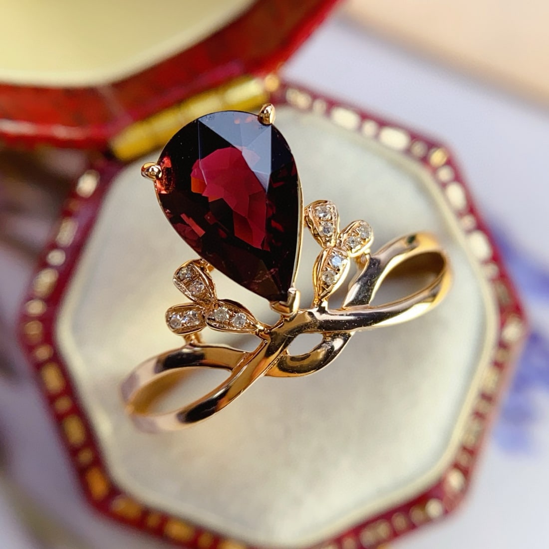 14k Gold 1.55 Ct Natural Tourmaline & Diamond Ring: Ref:231070337 // gold content:14k gold // ring size:7. 25us // // main gemstone:tourmaline // shape:pear // carat weight:1. 55ct // color:red // treatment:natural // // adjacent gemstone 2 : diamond