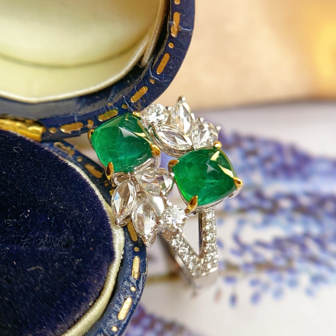 14k Gold 2.00 Ct Vivid Green Natural Emerald & Diamond Ring - 5