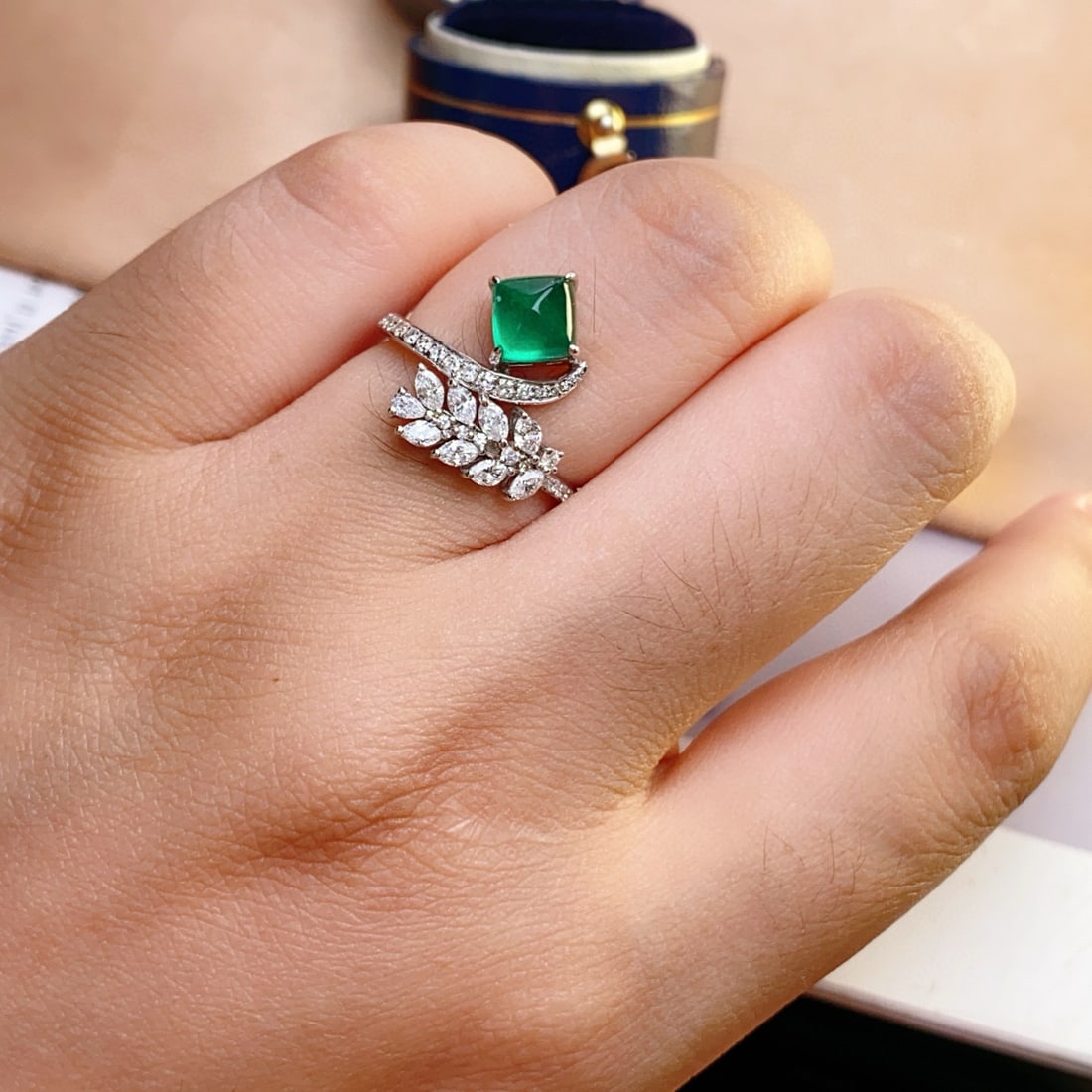 14k Gold 1.30 Ct Vivid Green Natural Emerald & Diamond Ring - 6