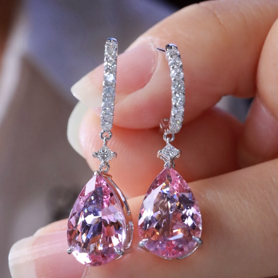 14k Gold 5.59 Ctw Natural Morganite & Diamond Earrings: Ref:231070361 // gold content:14k gold // main gemstone:morganite // shape:pear // carat weight:5. 21ct // color:pink // treatment:natural // // adjacent gemstone 2 : diamond // shape:multiple // cara