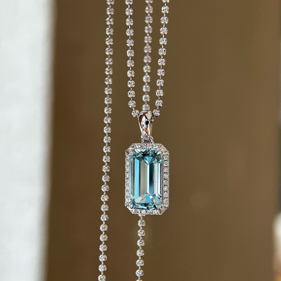 14k Gold 2.54 Ctw Natural Aquamarine & Diamond Pendant( Without Chain ): Ref:231070364 // gold content:14k gold // main gemstone:aquamarine // shape:octagonal // carat weight:2. 41ct // color:blue // treatment:natural // // adjacent gemstone 2 : diamond // shape:round //