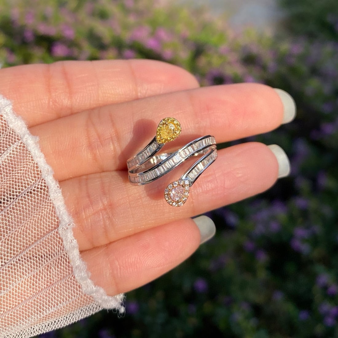 14k Gold 0.19 Ctw Natural Yellow Diamond & Pink Diamond Ring: Ref:231070375 // gold content:14k gold // ring size:7. 25us // // main gemstone:yellow diamond // shape:pear // carat weight:0. 1ct // color:yellow // treatment:natural // // adjacent gemstone 2 :