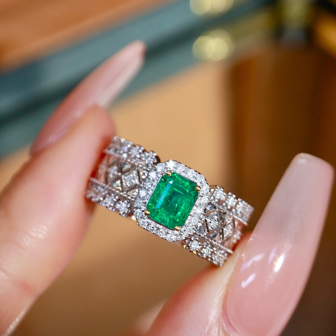 14k Gold 1.16 Ctw Vivid Green Natural Emerald & Diamond Ring - 5