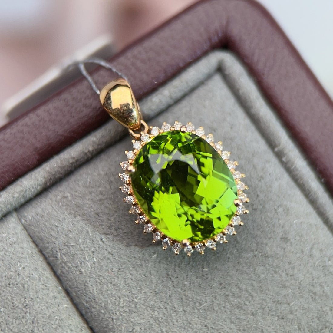 14k Gold 5.76 Ctw Natural Tourmaline & Diamond Pendant( Without Chain ): Ref:231070408 // gold content:14k gold // main gemstone:tourmaline // shape:oval // carat weight:5. 6ct // color:green // treatment:natural // // adjacent gemstone 2 : diamond // number of stones:32