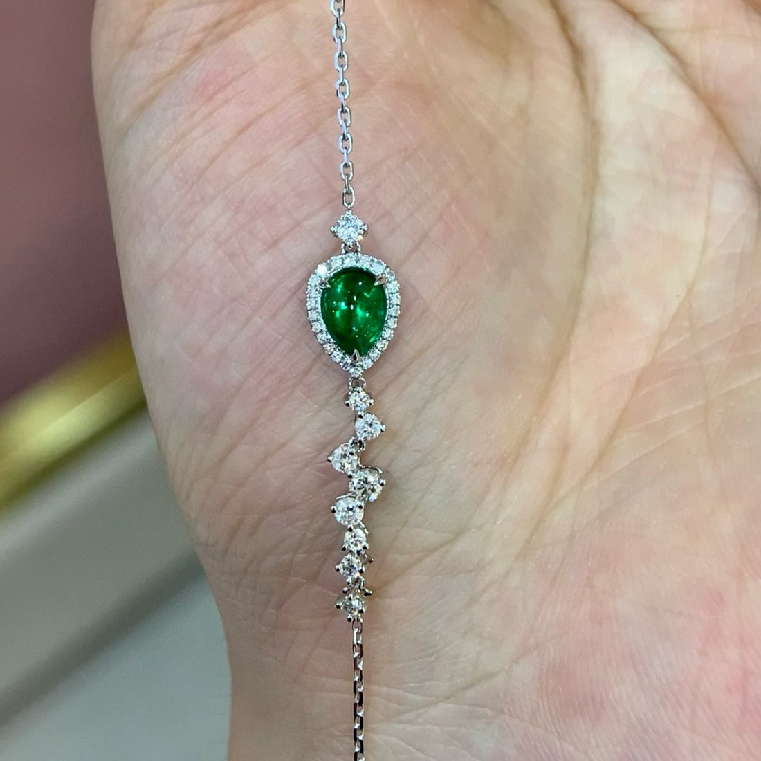 14k Gold 0.93 Ctw Vivid Green Natural Emerald & Diamond Bracelet - 5