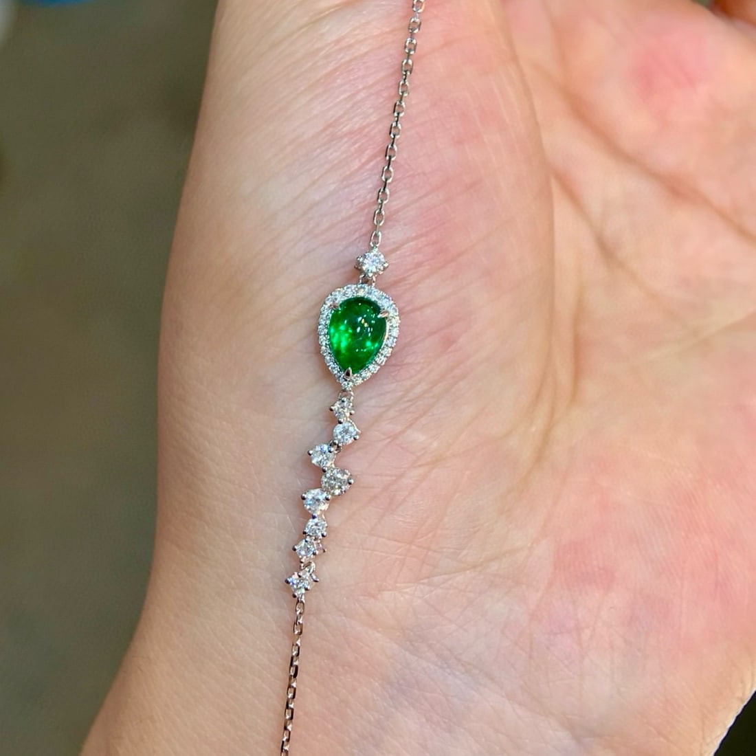 14k Gold 0.93 Ctw Vivid Green Natural Emerald & Diamond Bracelet - 6