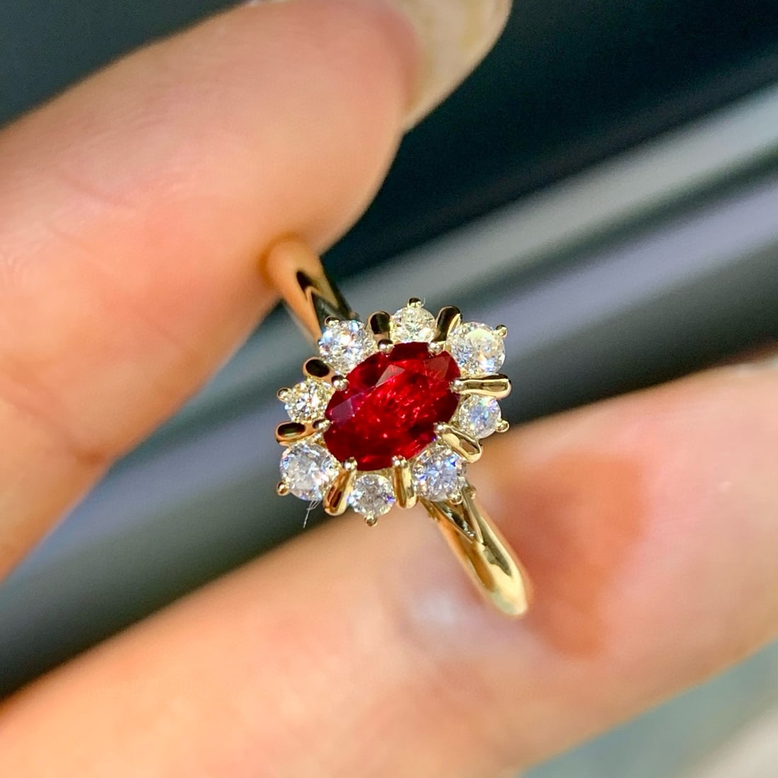 14k Gold 0.83 Ctw Vivid Red Natural Ruby & Diamond Ring - 4